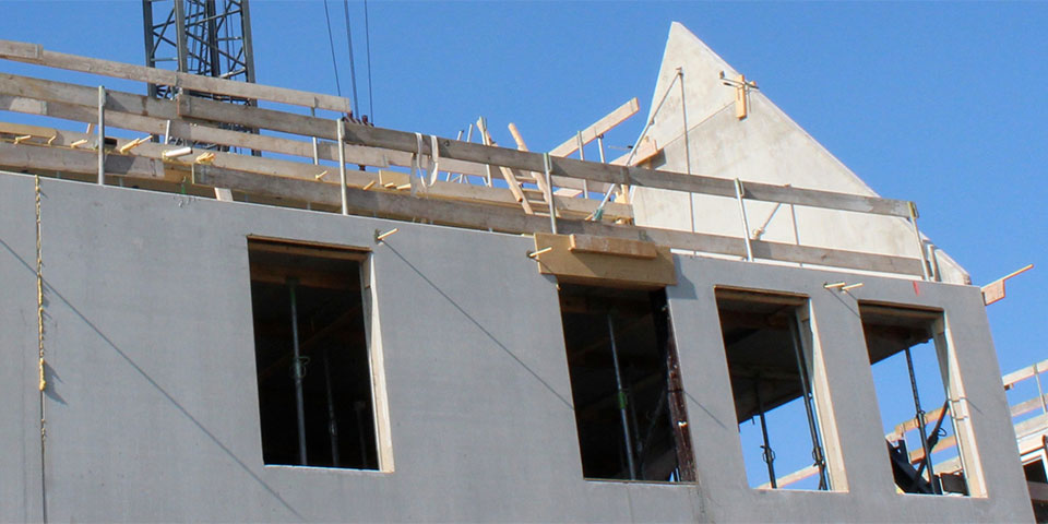 Snel stekerbaar installeren in (prefab) betonnen wanden en vloeren
